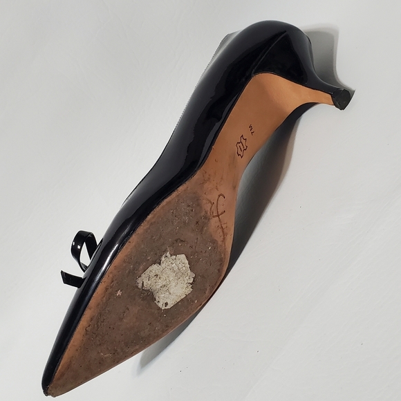 Joan & David Black Patent Leather Heels Bow Detail Flower Petal Cut Outs Size 7 - Picture 12 of 15